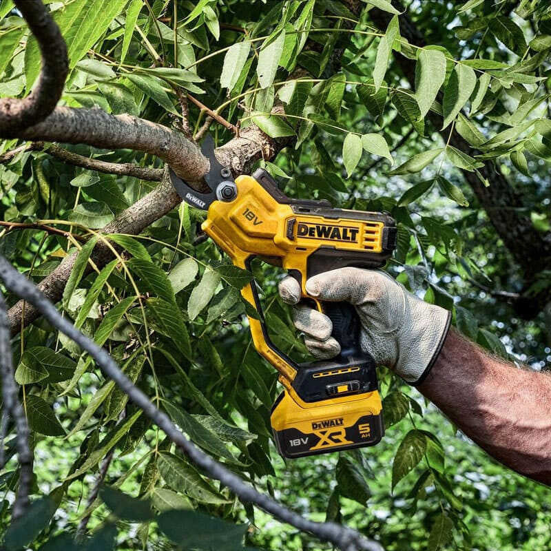 Akku-Gartenschere XR 18V DEWALT DCMPP568P1-QW 5Ah Li-Ion