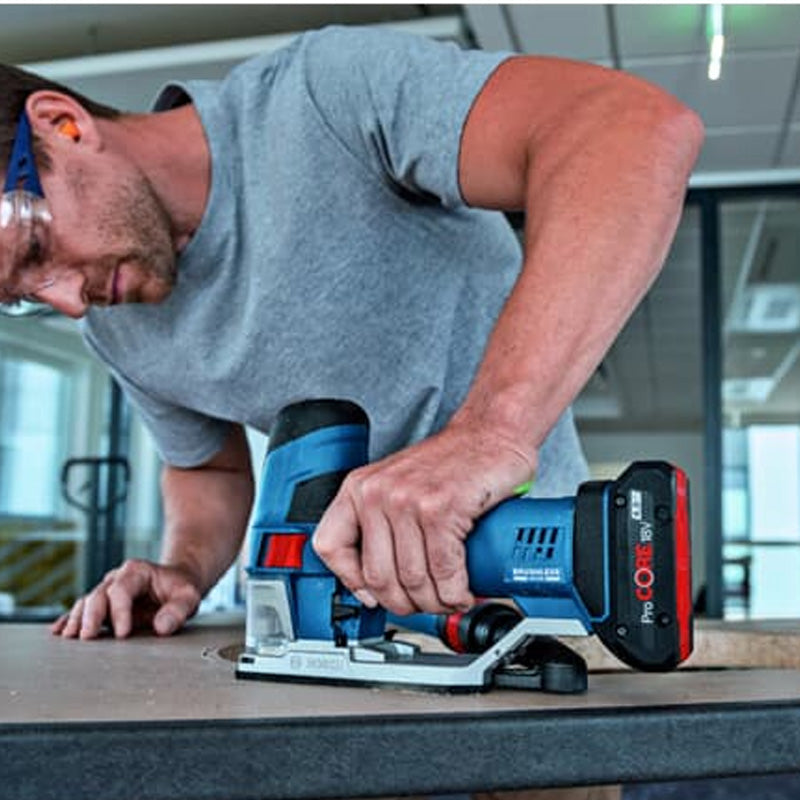 Pack 4 outils 18V BOSCH : GSR 18V-90C + GKT 18V-52GC + GST 18V-155 SC+ GEX 18V-125 + 1 batterie 4,0 Ah (ProCORE) + 2 batteries 5,5 Ah (ProCORE) + GAL 1880CV (L)