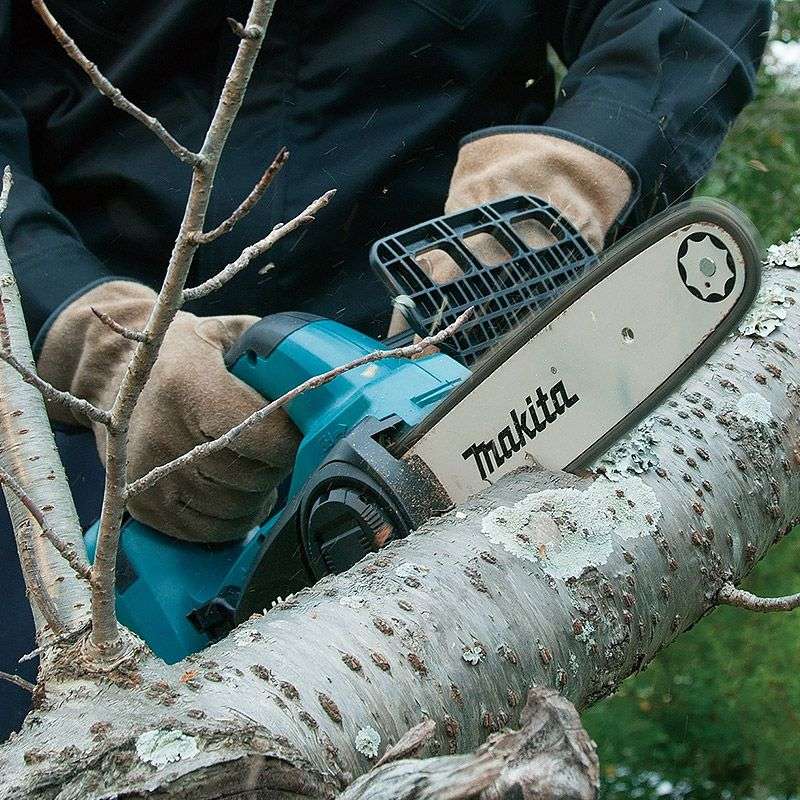 Entastungssäge MAKITA DUC302Z 36V (2x18V) Li-Ion (ohne Akku verkauft)