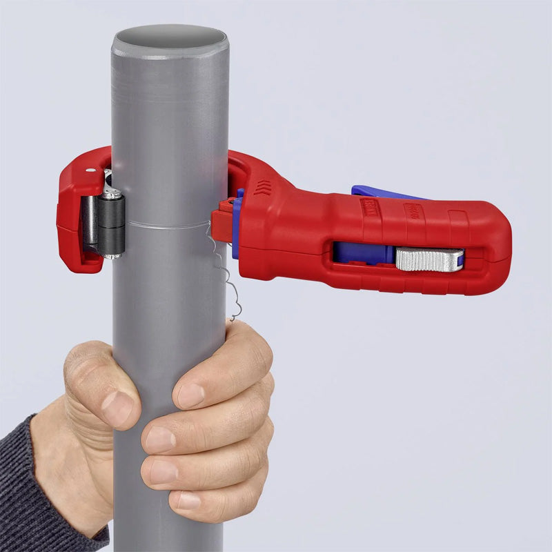 Coupe-tube pour tubes plastique à parois épaisses et chanfreinage en une seule étape KNIPEX - 902302BK
