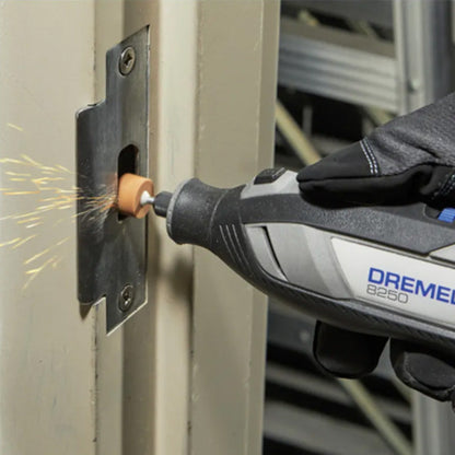 Dremel 8250 Outil Rotatif Multifonction Sans-fil 12V, 5 accessoires, 1 batterie 2Ah, de 5.000 à 30.000 tr/min